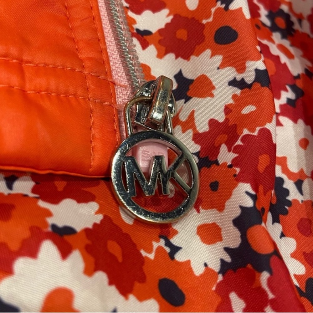 Micheal KORS Girls’ quilted puffer orange jacket - Picture 3 of 6